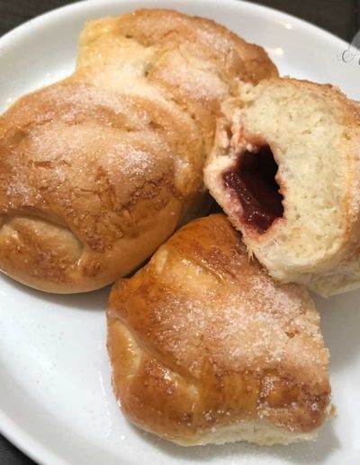 Pan Relleno con guayaba